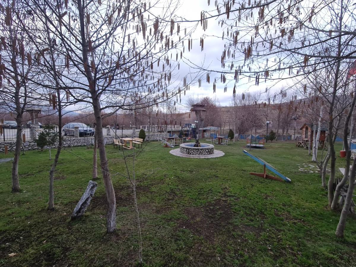 מלון Erseke Sofra Kolonjare Agroturizem מראה חיצוני תמונה